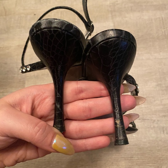 Authentic Dolce & Gabbana black leather heels - Picture 7 of 7